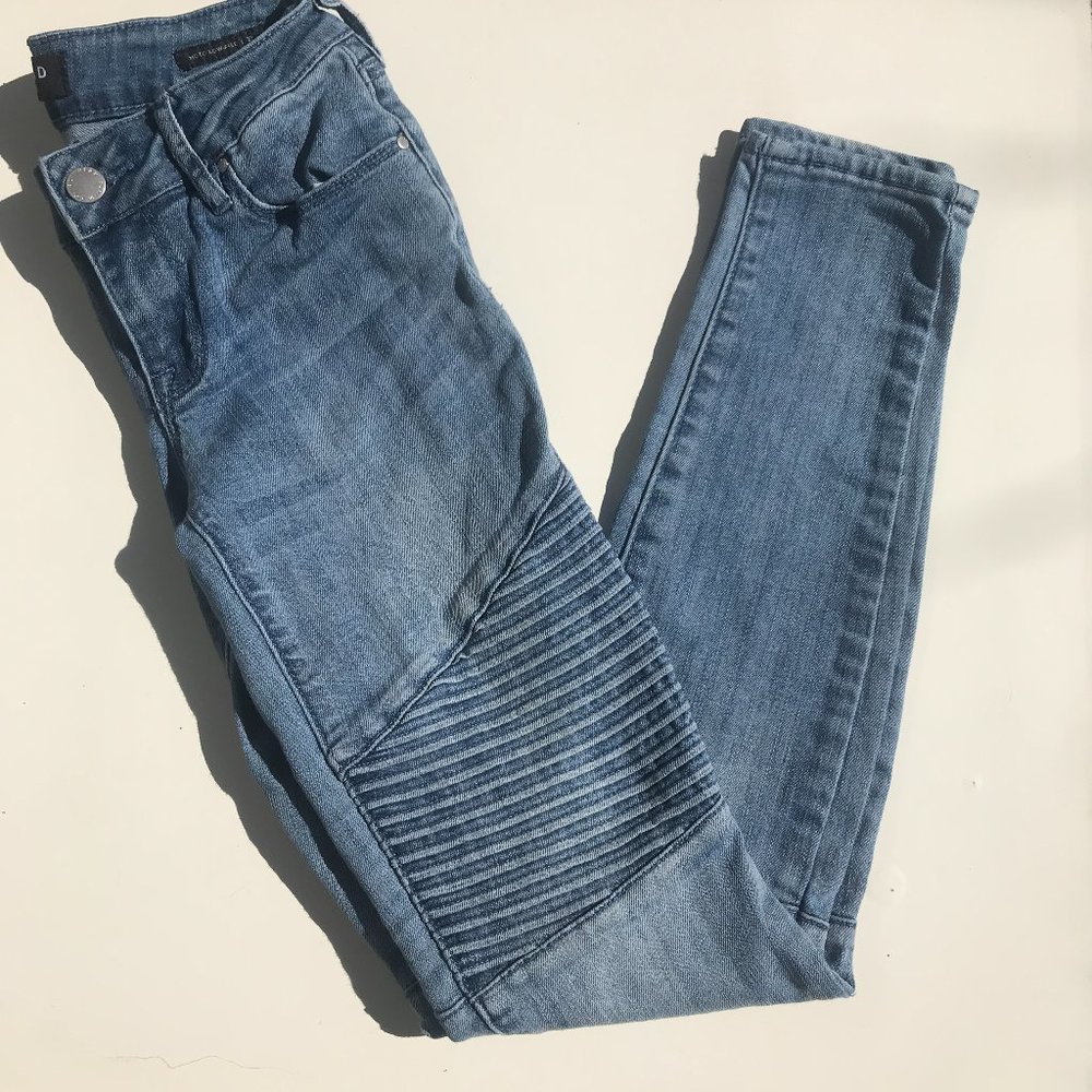 Bullhead Moto Low-Rise Skinny Jeans